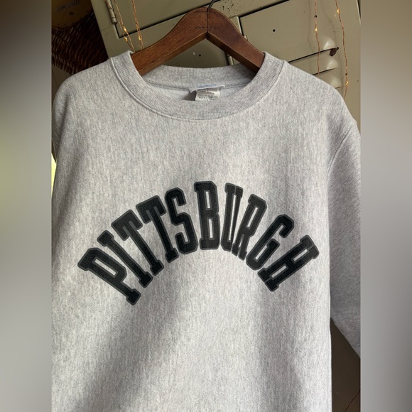 Champion Reverse Weave Crewneck Sweatshirt - Picture 2 of 9